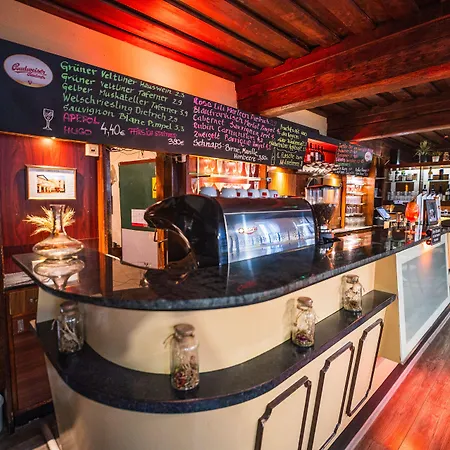 마르크 아우렐 호텔 3*